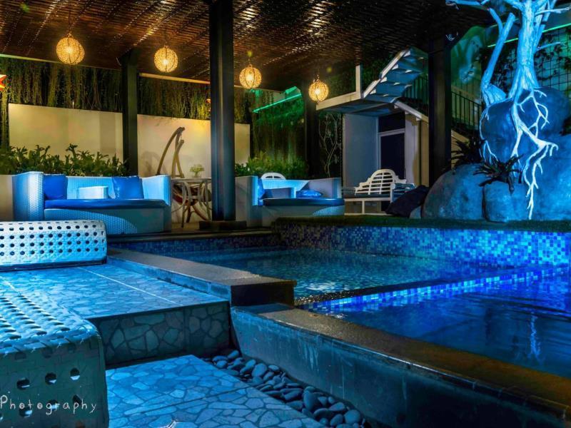 Oxville Hotel Паданг Екстер'єр фото