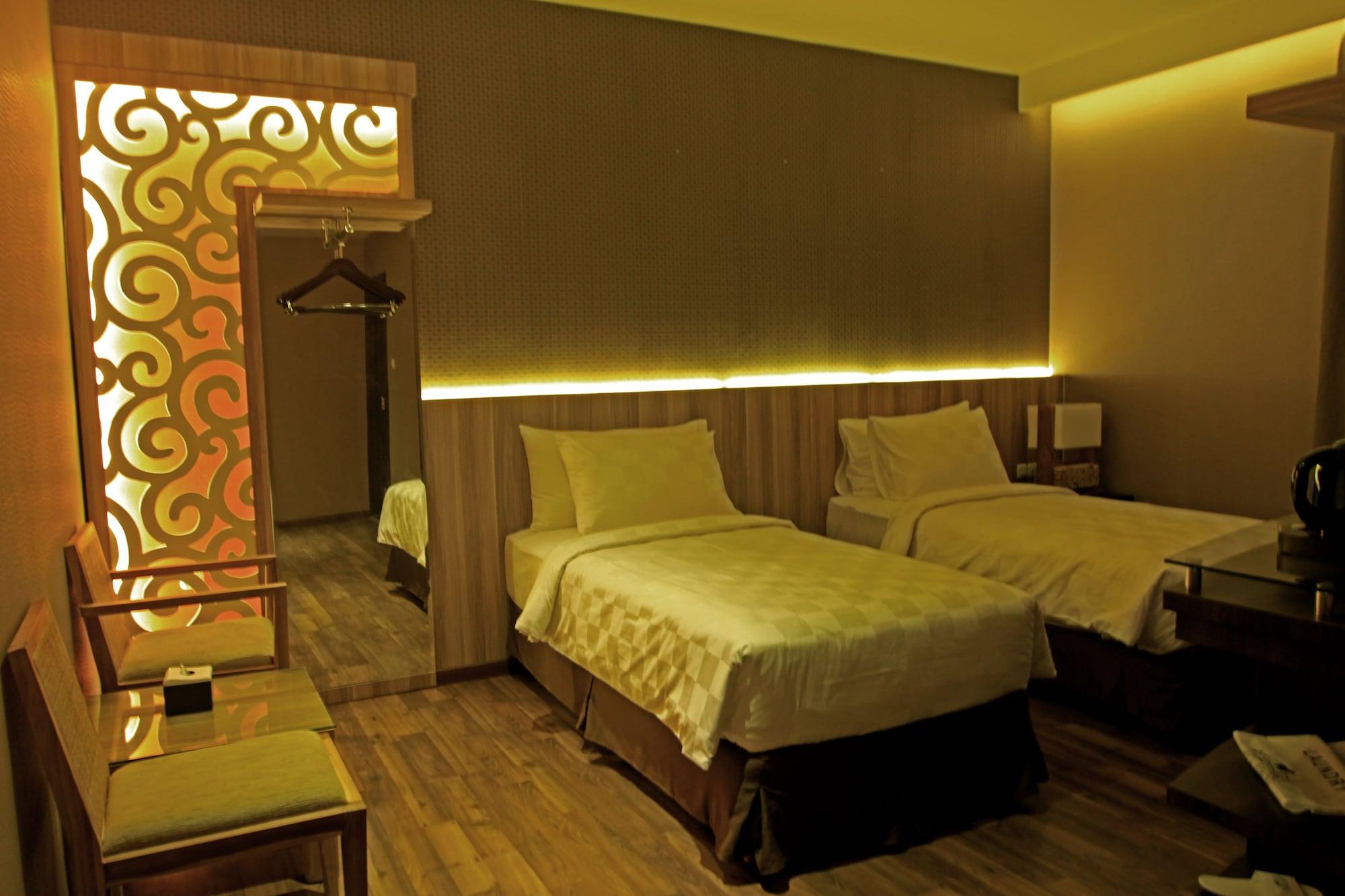 Oxville Hotel Паданг Екстер'єр фото