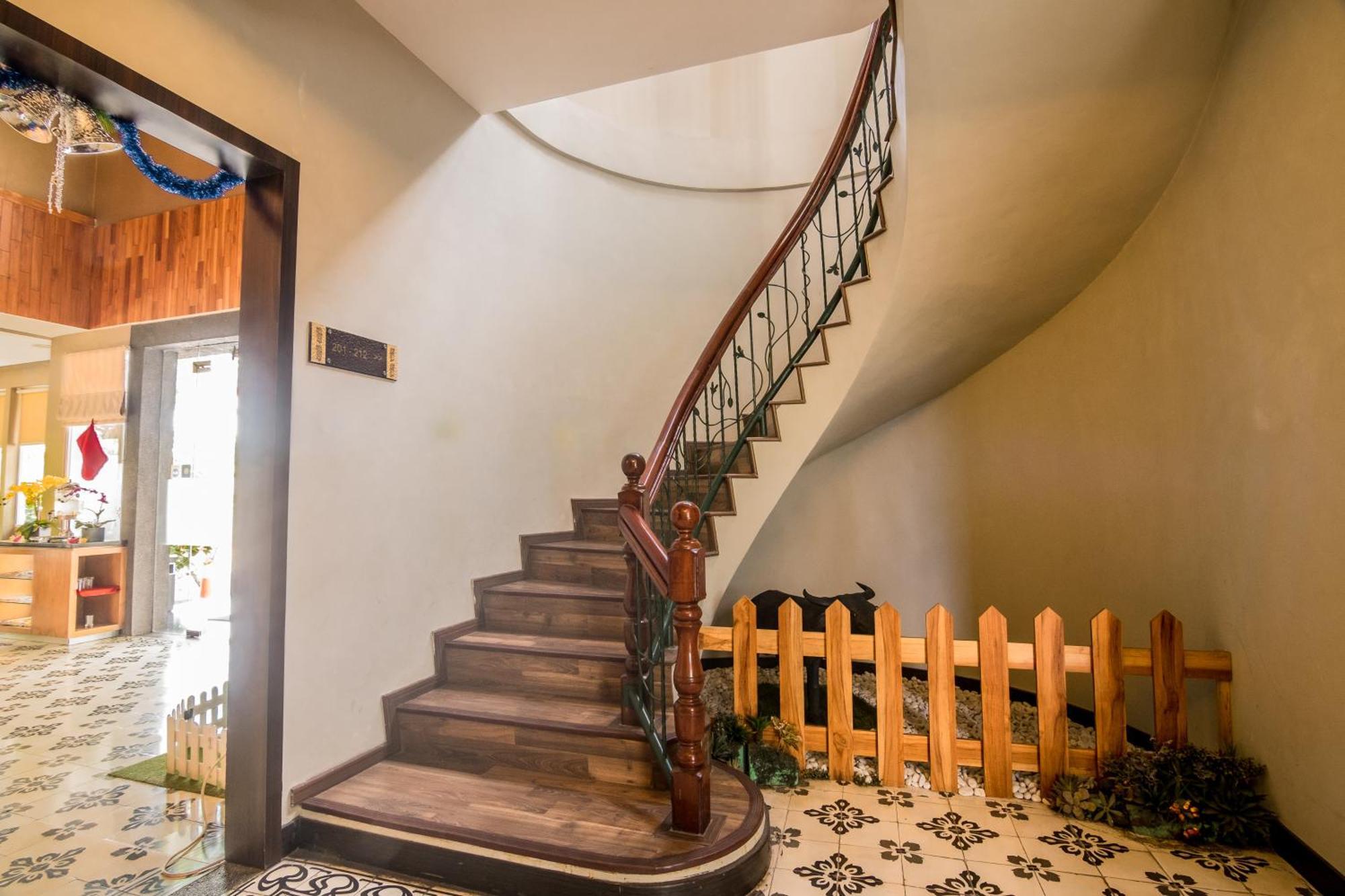 Oxville Hotel Паданг Екстер'єр фото